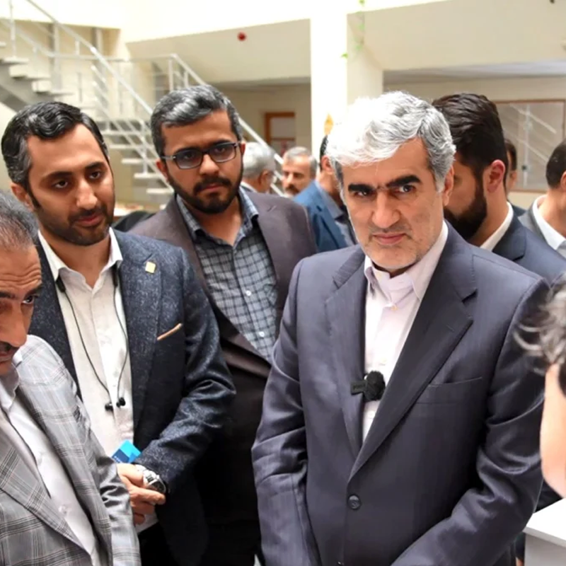 بازدید رئیس هیأت عامل صندوق نوآوری و شکوفایی و دبیر کمیته اقتصاد دیجیتال و هوش مصنوعی از پارک علم و فناوری دانشگاه تحصیلات تکمیلی علوم پایه زنجان